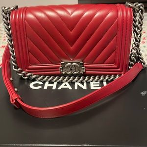 Womans Chanel boy bag